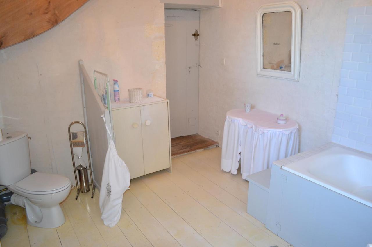 Le Petit Logis Bed & Breakfast Rouillac  Ngoại thất bức ảnh